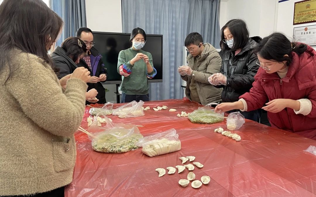 贏潤集團(tuán) | 迎冬至，包餃子，共繪溫馨畫卷！